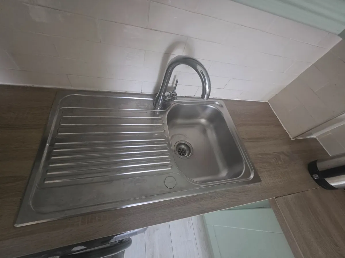 Full Kitchen - Image 3