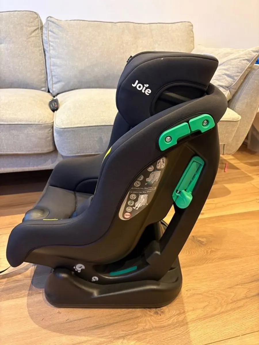 Joie Steadi R129- Rear/Front Facing Car Seat, Seat Belt Fitting - Image 4