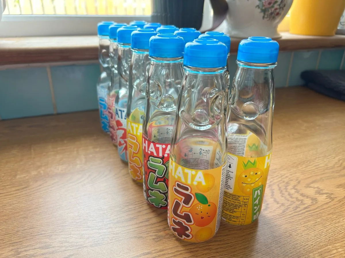 12 x Japanese HATA Ramune Glass Marble Bottles - Image 3