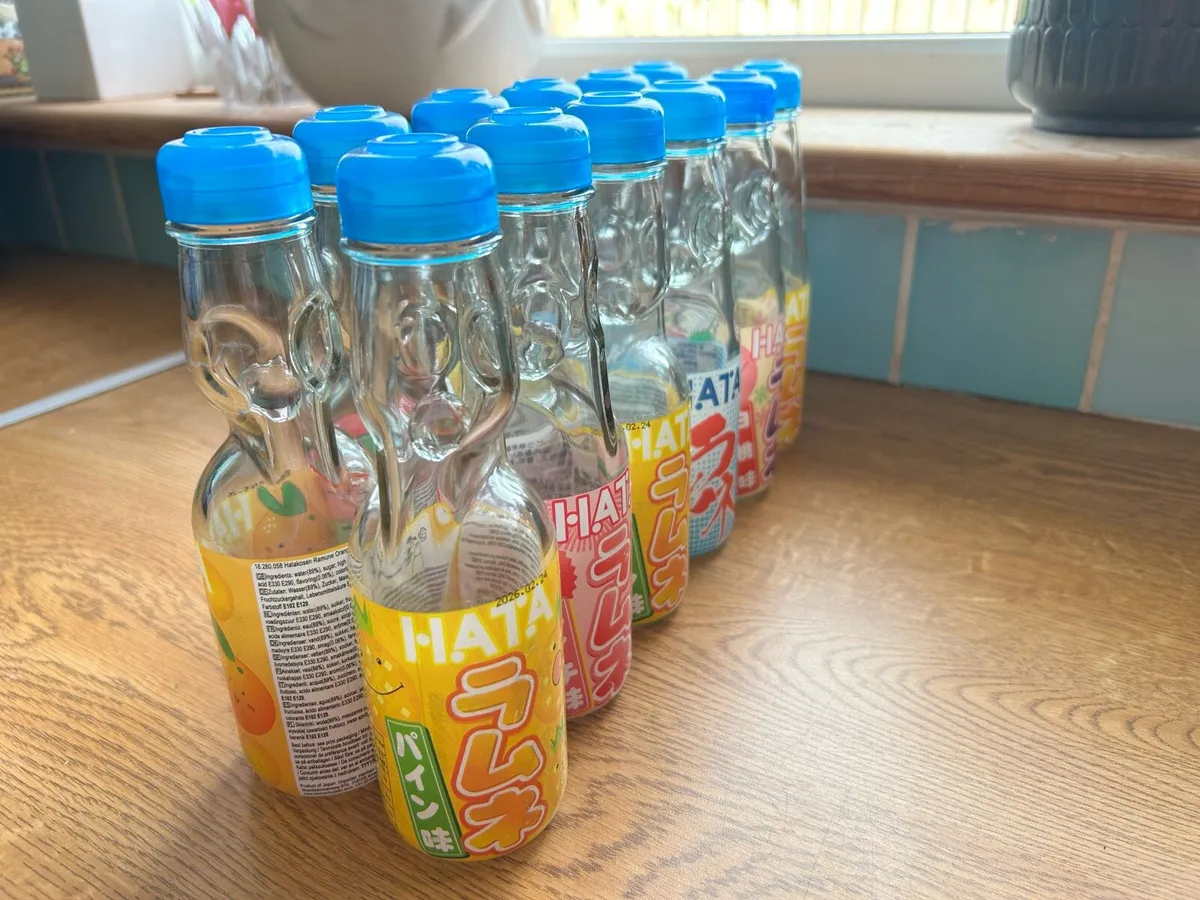 12 x Japanese HATA Ramune Glass Marble Bottles - Image 2