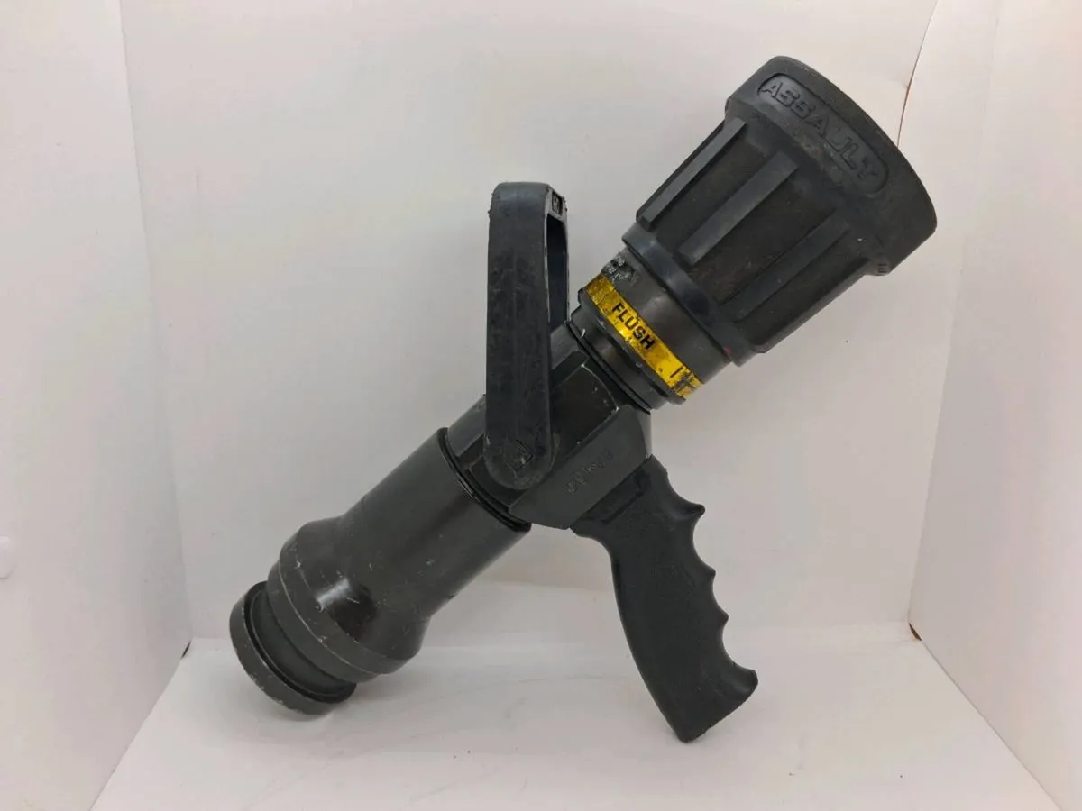 Postage - Akron 4820 Assault Nozzle Firefighting N - Image 1