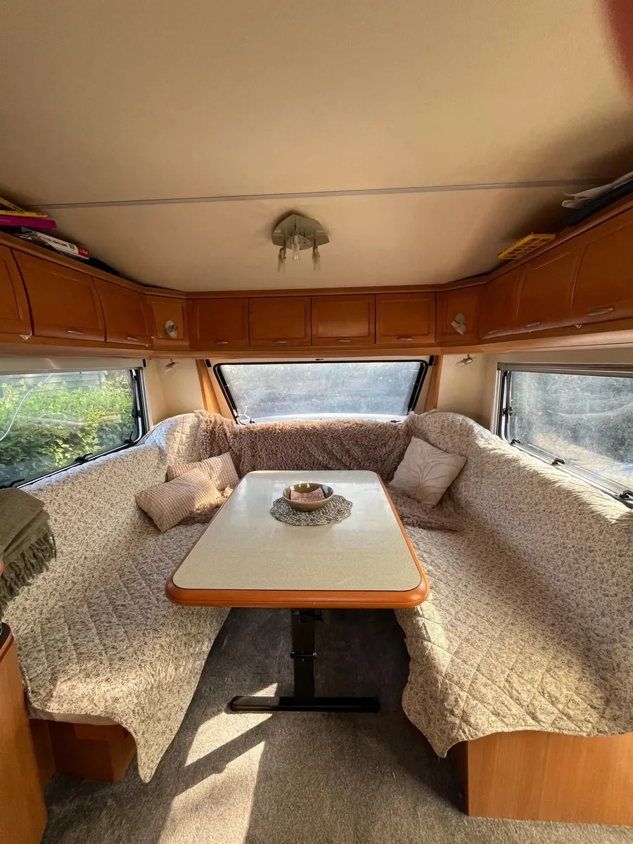 Hobby Prestige Twin Axle Caravan with new Awning - Image 3