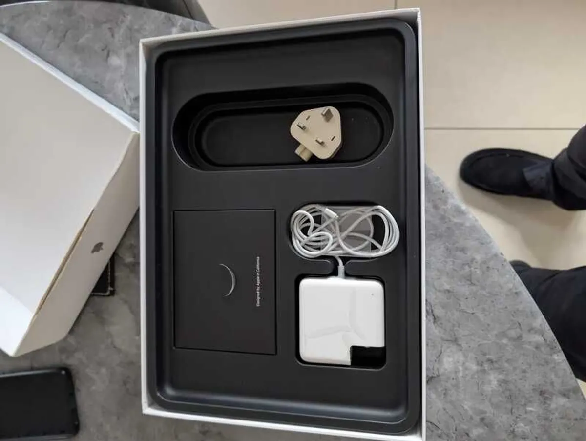 macbook Pro 13 - Image 3