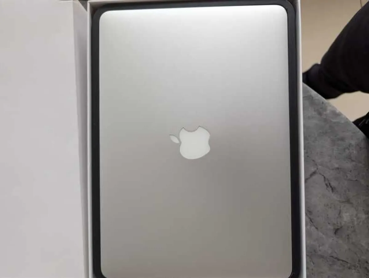 macbook Pro 13 - Image 1