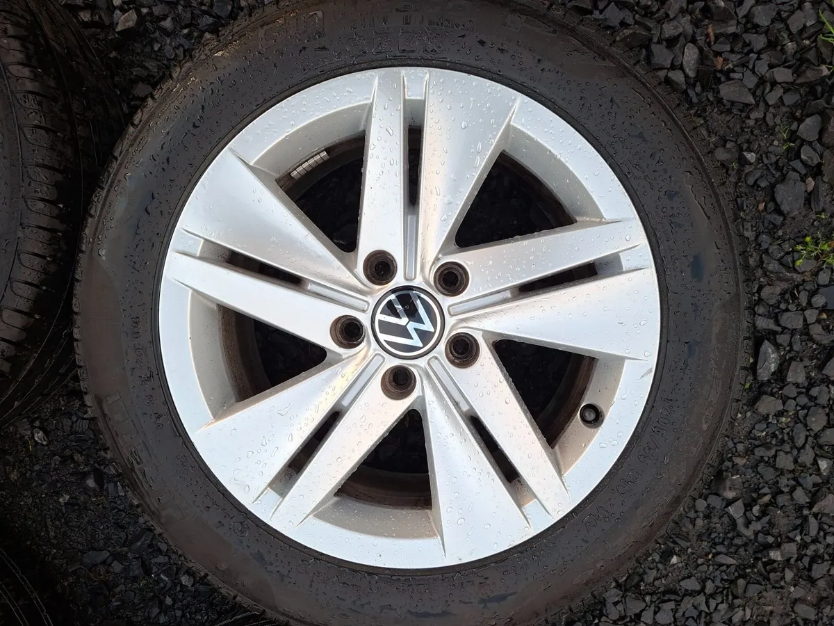 16" Genuine Vw Alloys with tyres - Image 2