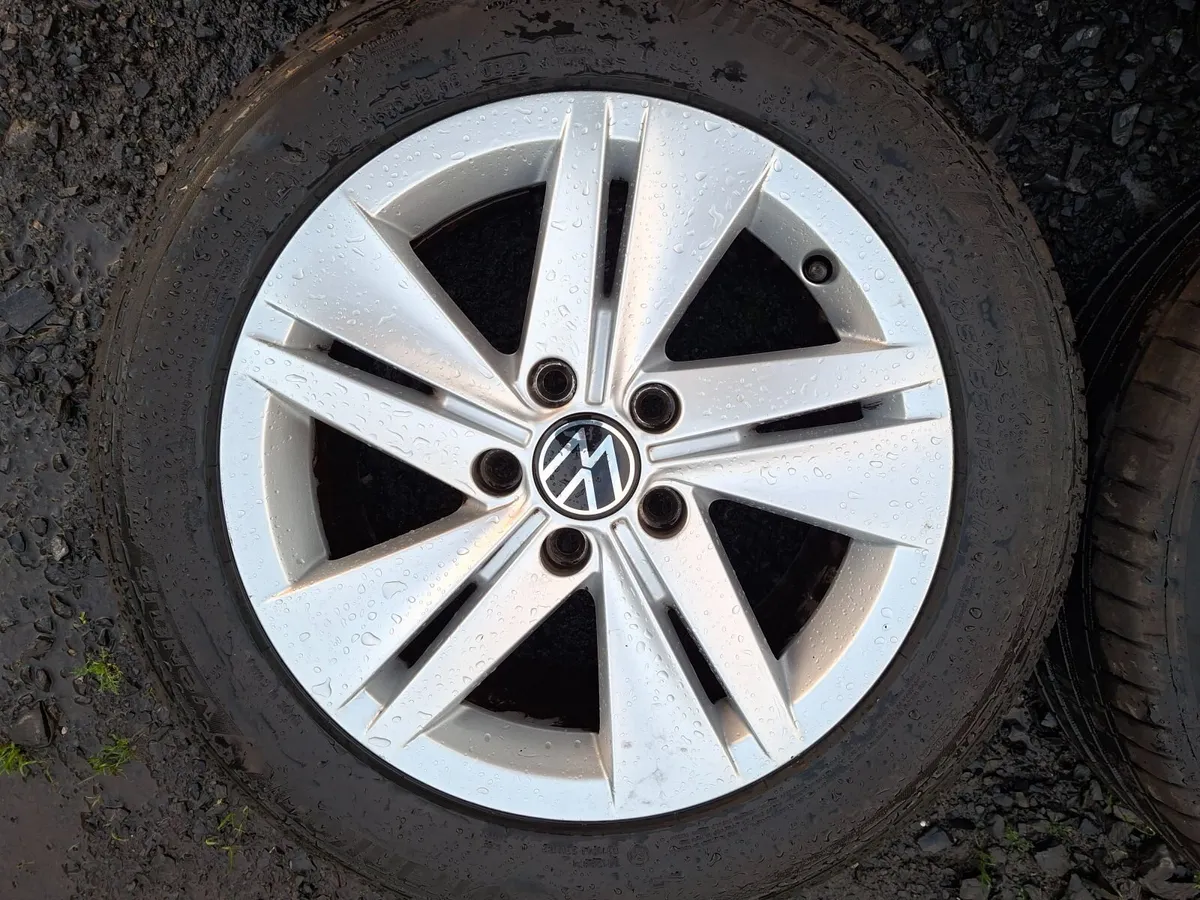 16" Genuine Vw Alloys with tyres - Image 3