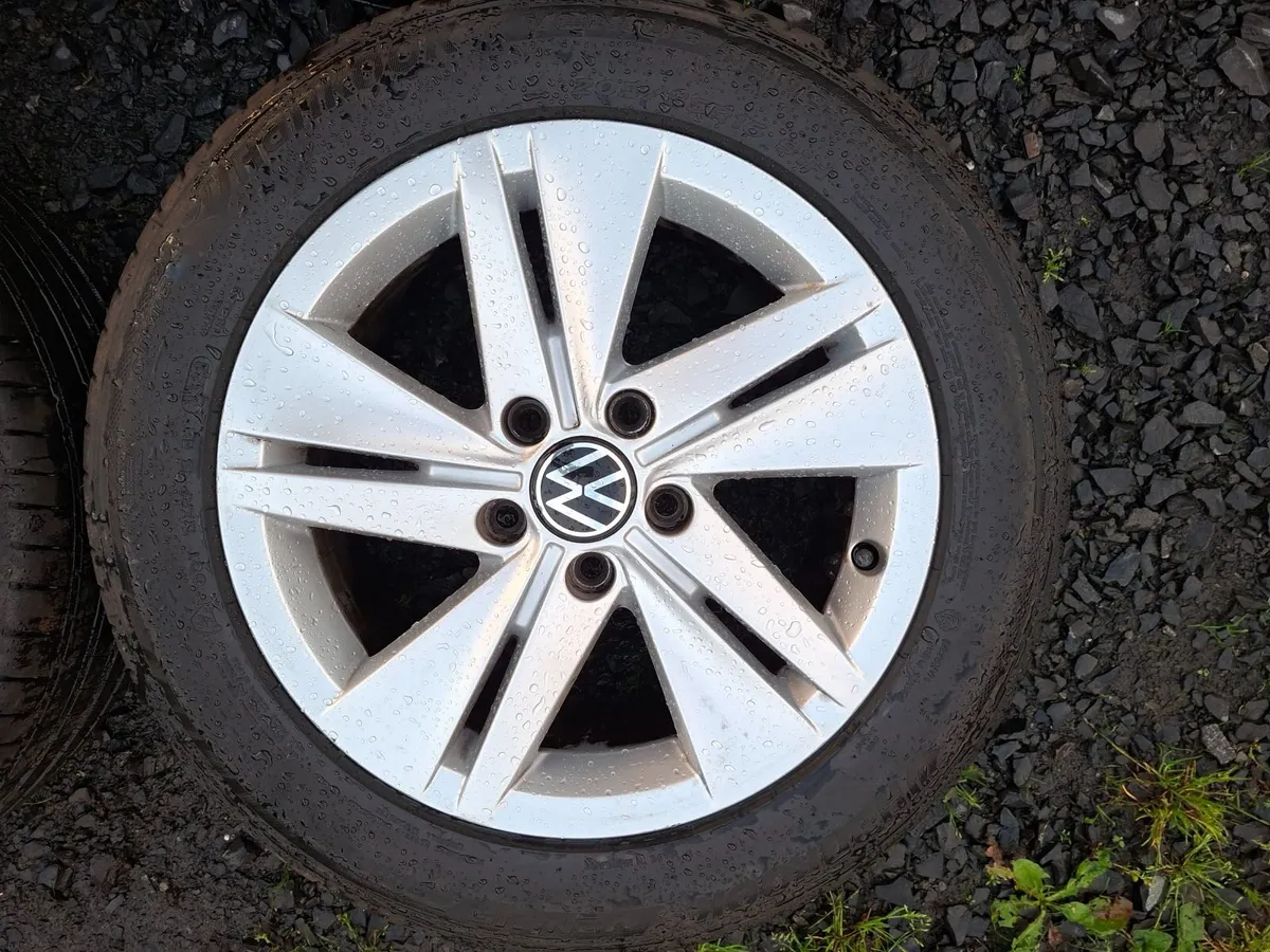16" Genuine Vw Alloys with tyres - Image 4