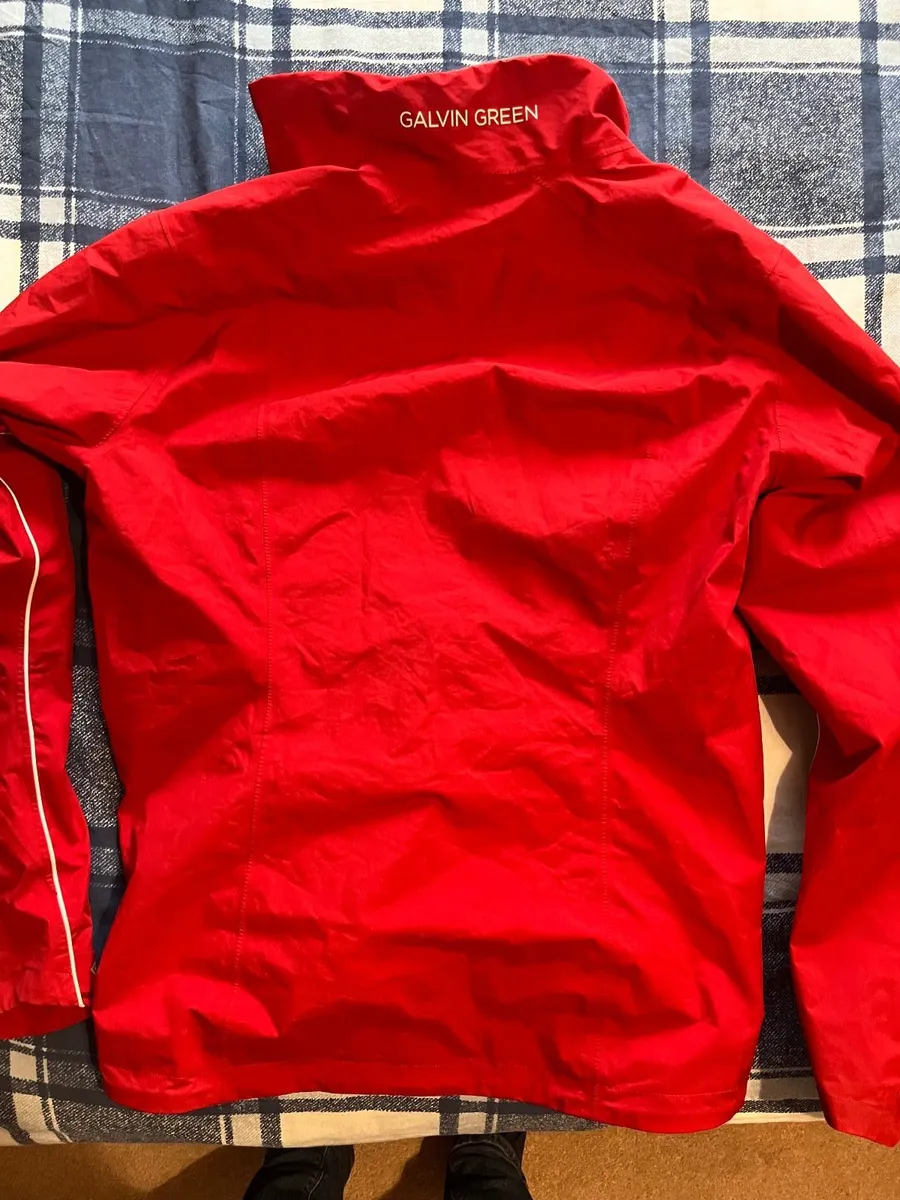 Child’s golf gore-tex rain top - Image 3