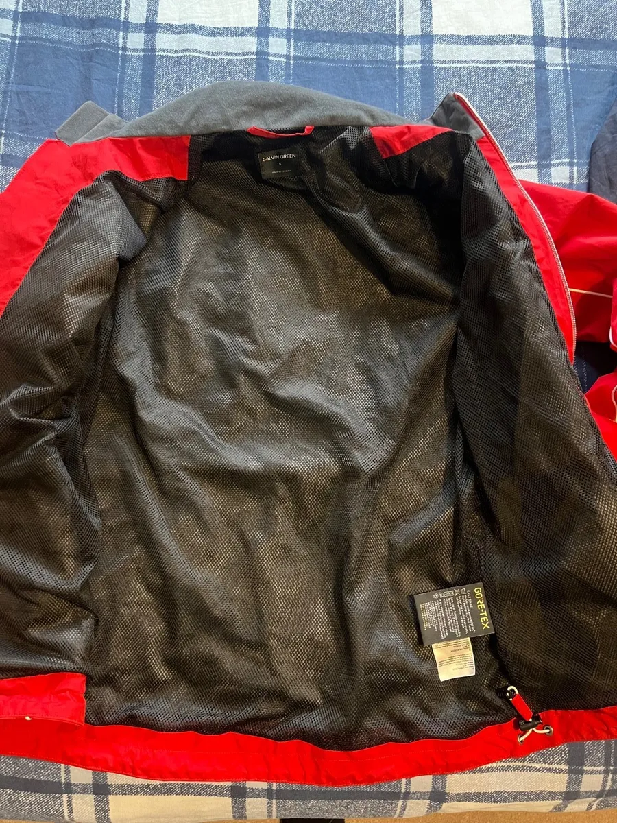 Child’s golf gore-tex rain top - Image 4