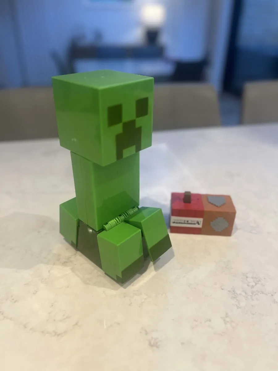 Minecraft RC Exploding Light and Sounds Creeper - Image 1