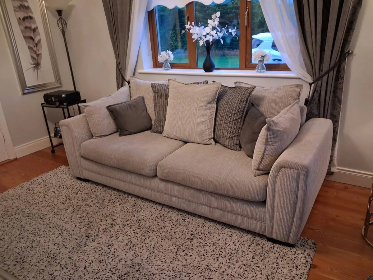 Four seater couch - Image 2