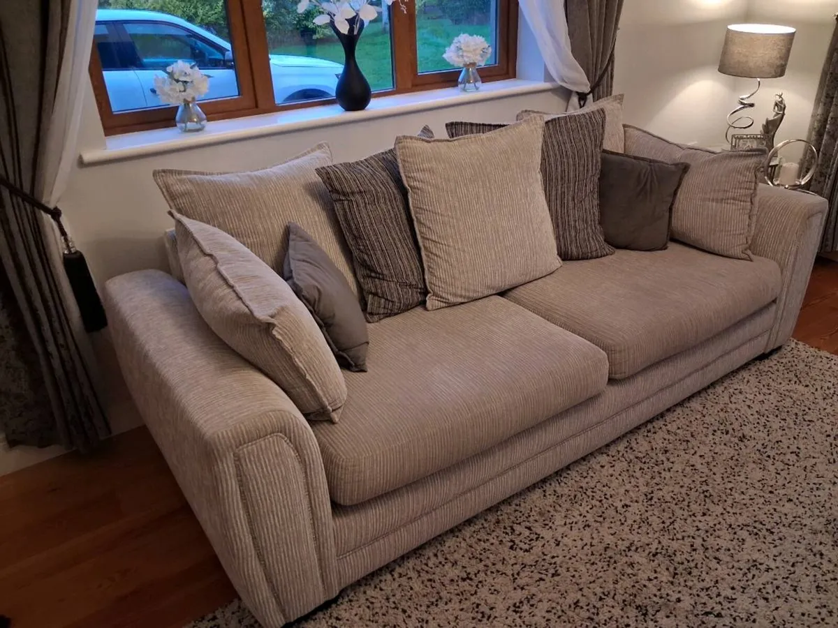Four seater couch - Image 1