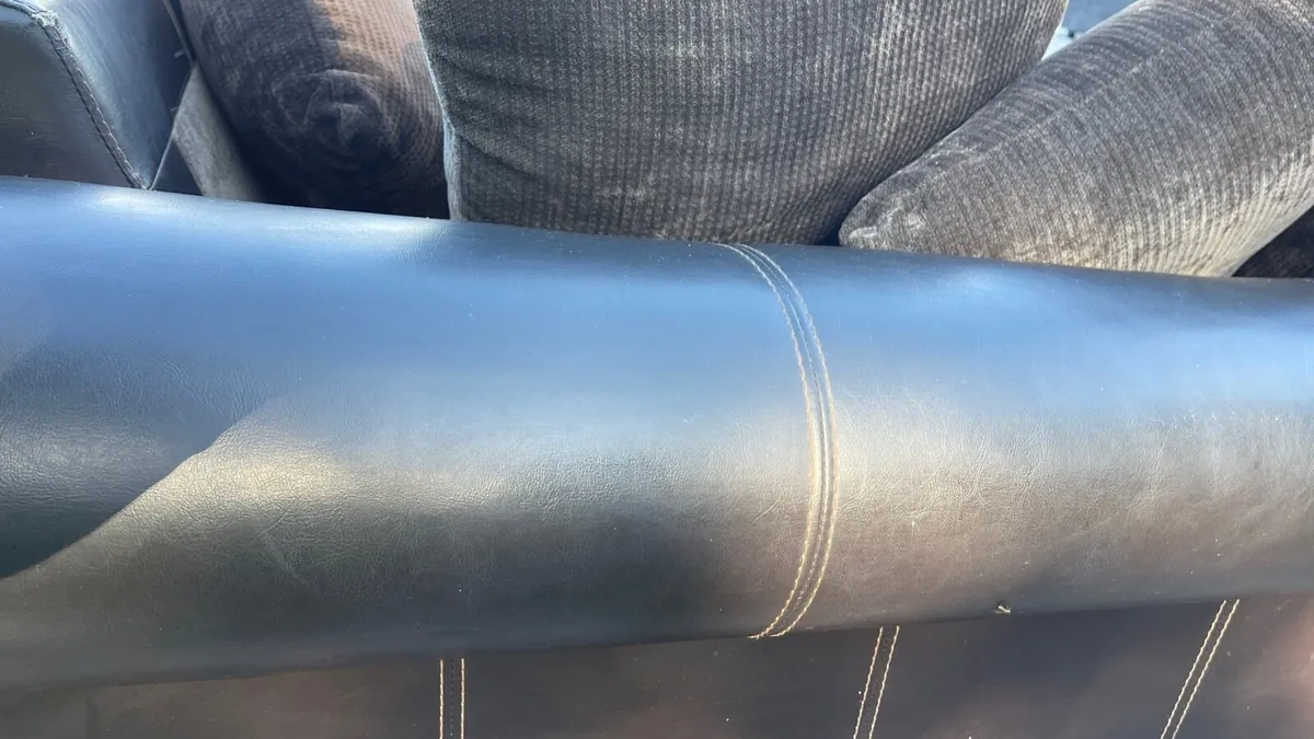 Large brown corner sofa/couch - Image 3