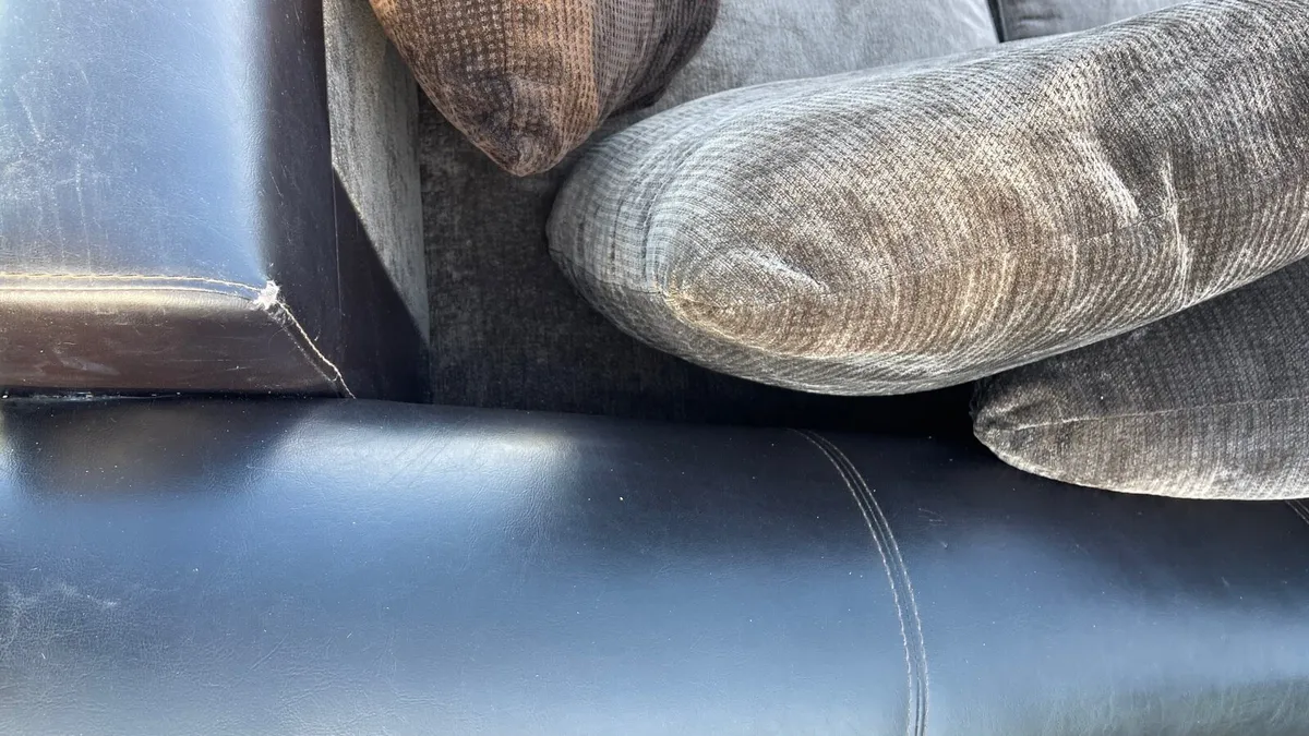 Large brown corner sofa/couch - Image 4