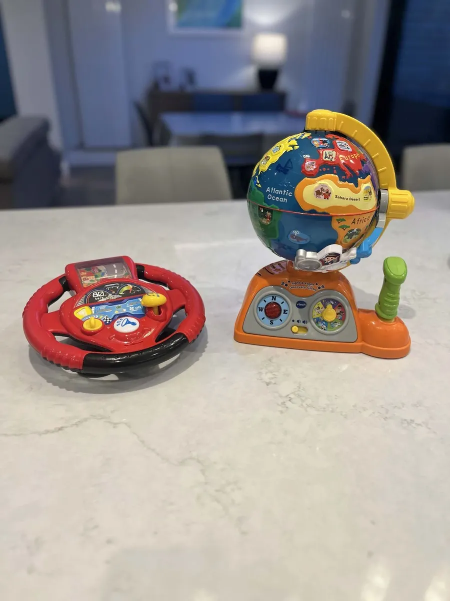 VTech Light and Flight Discovery Globe - Image 1