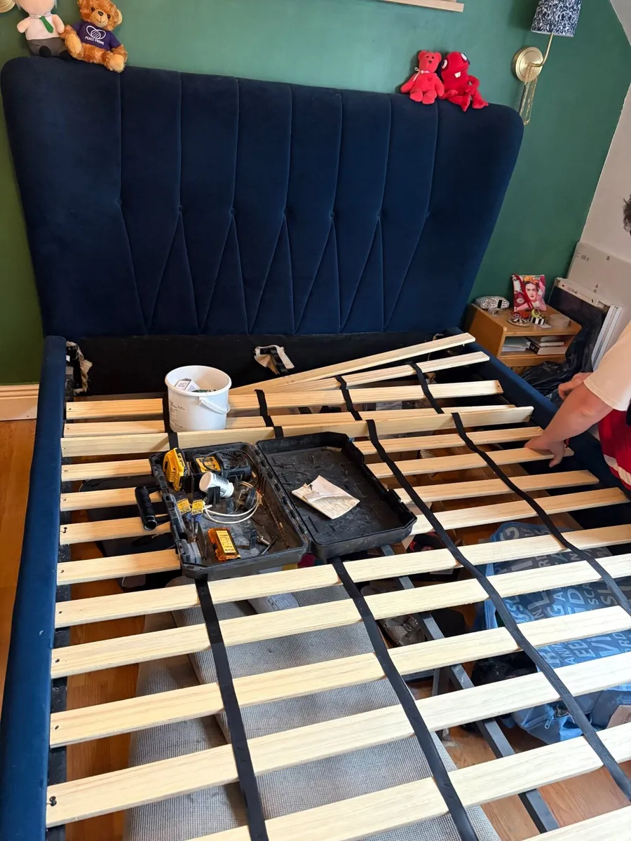 Ez living King size bed - Image 2