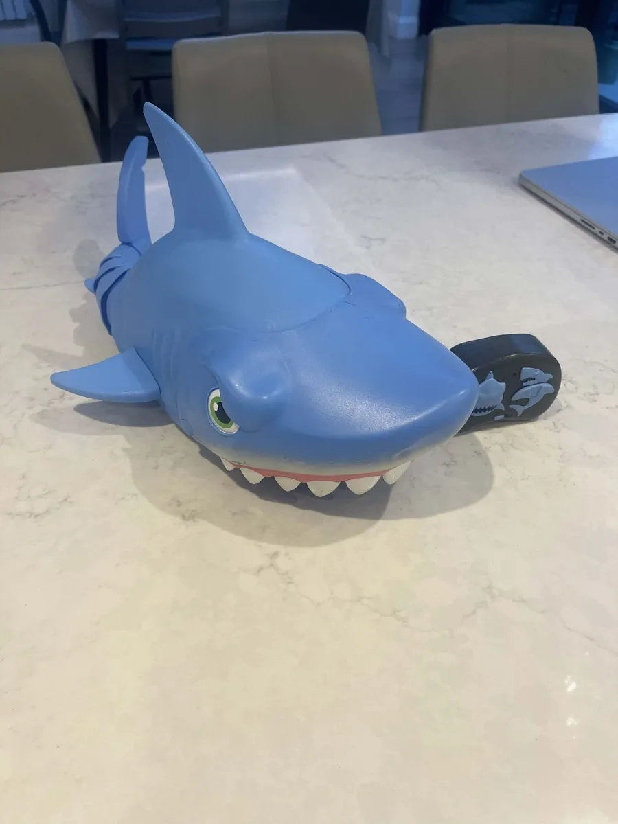 Chomping Shark RC - Image 2