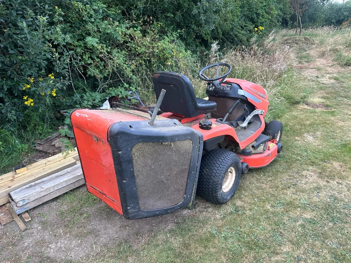 Kubota GR1600 Ride on Mower - Image 3
