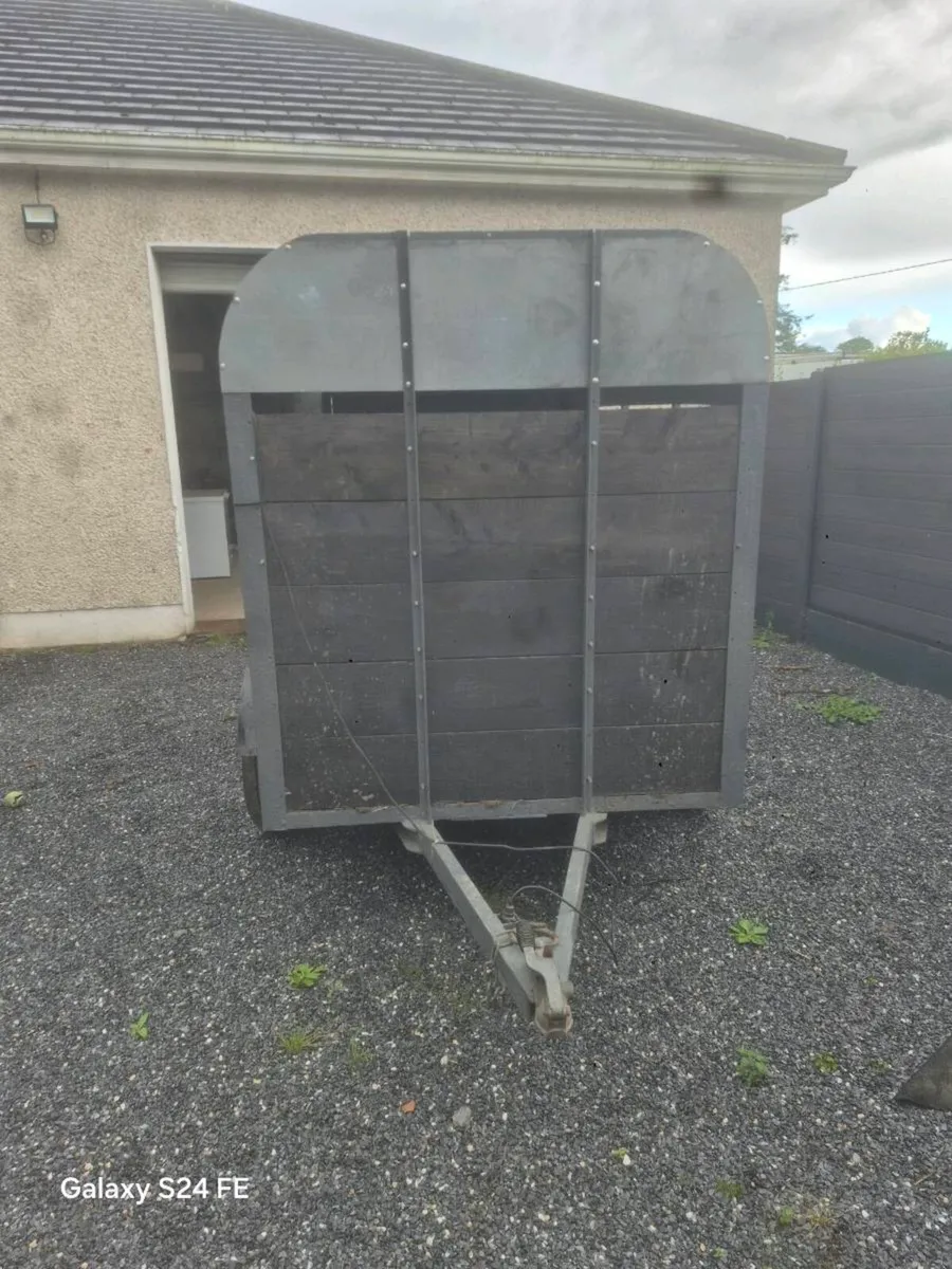 Livestock trailer - Image 1