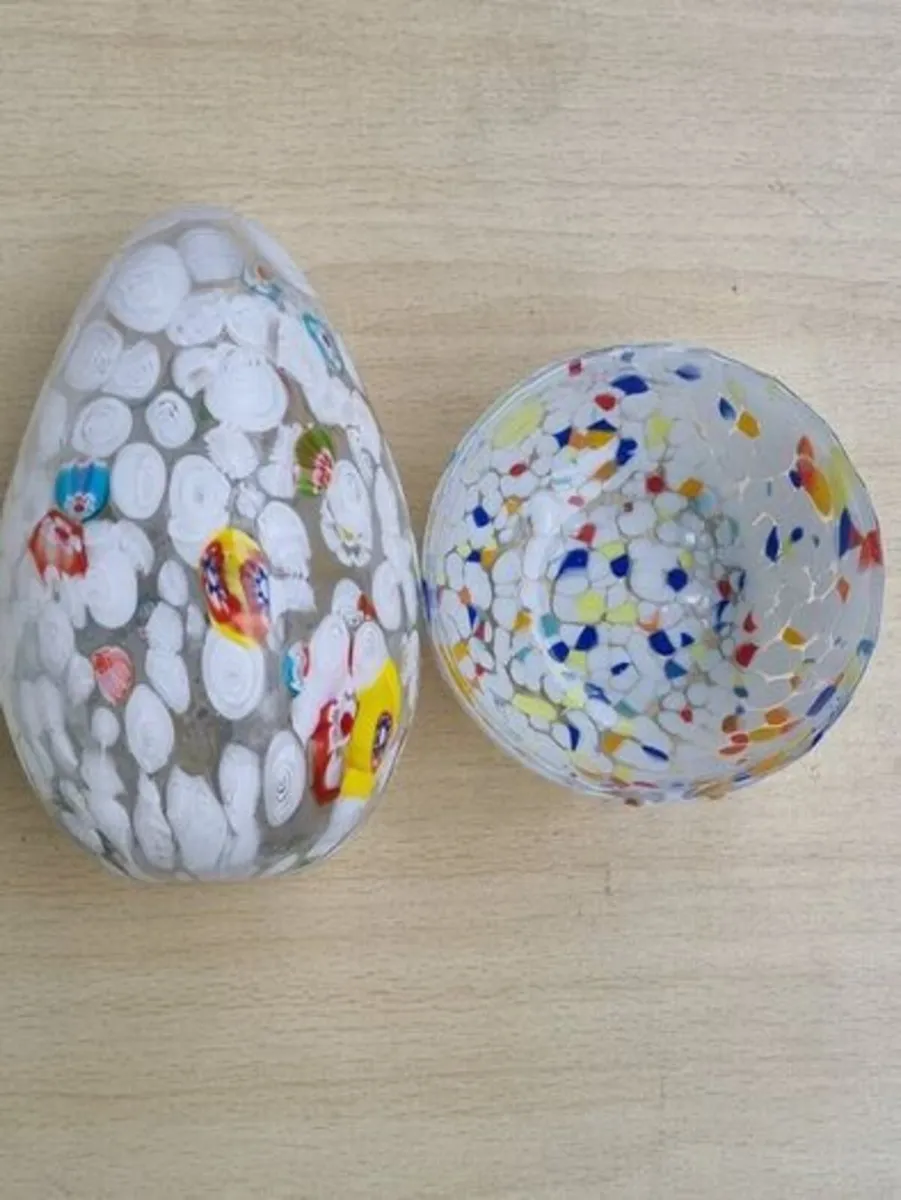 Murano decorative egg and glass bowl - Image 3