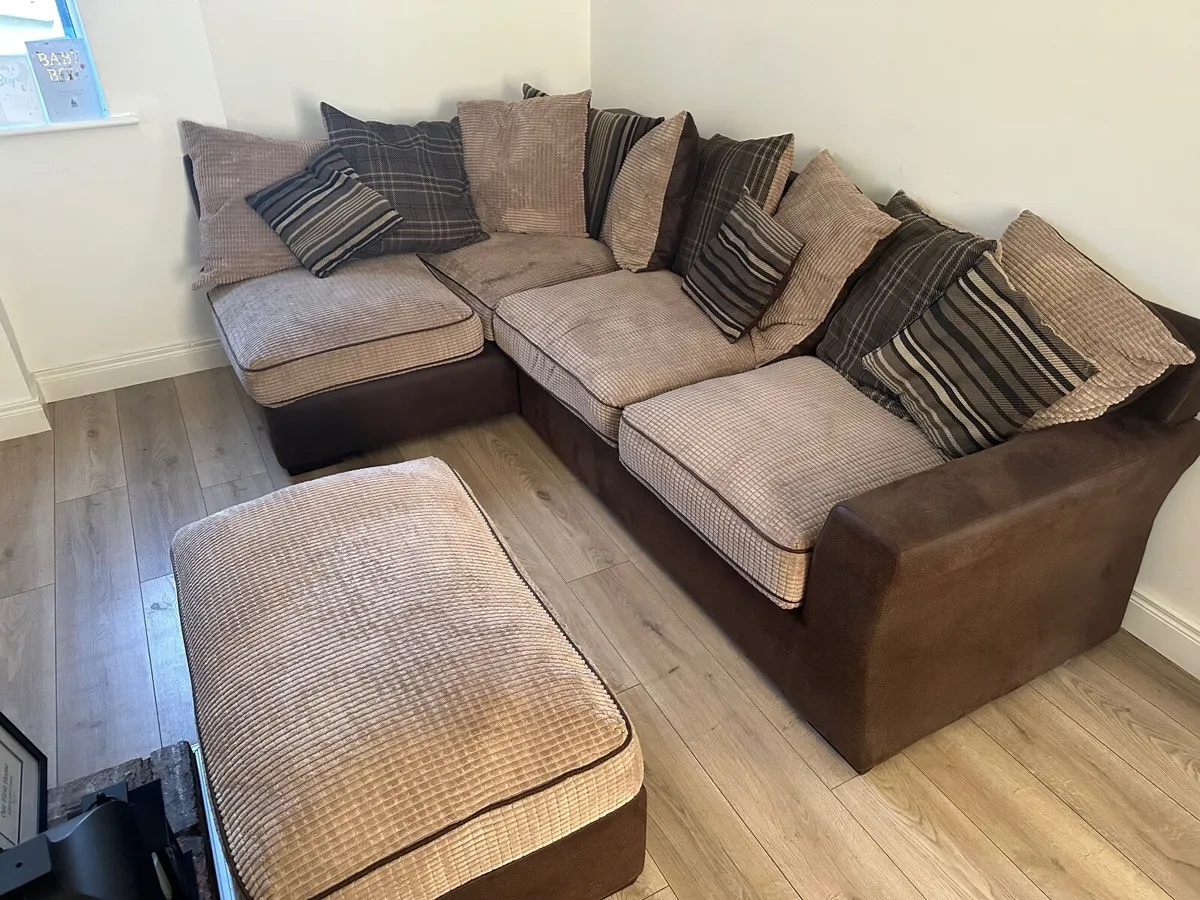 Couch - Image 2
