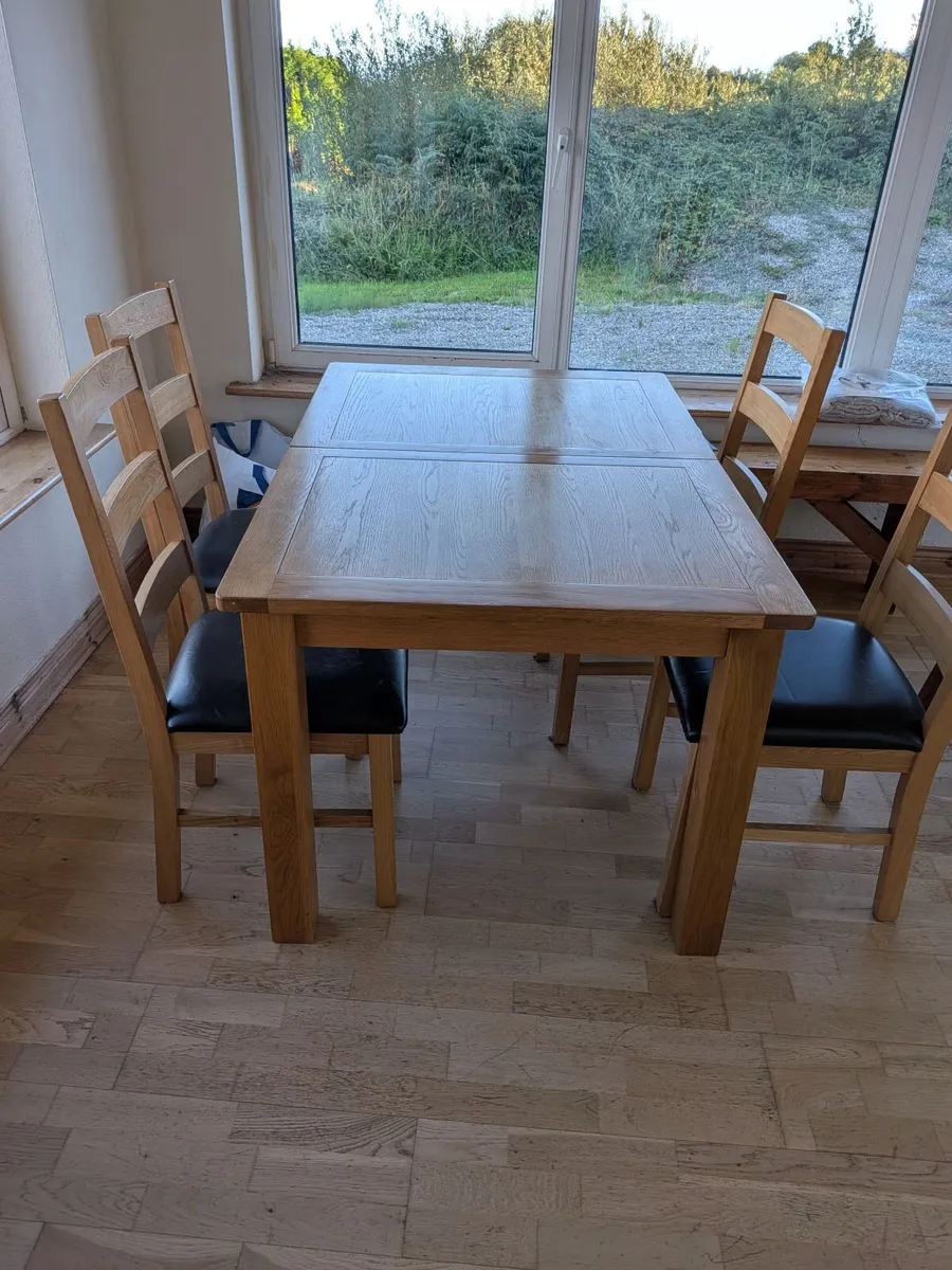 Extendable Oak Table and chairs - Image 2