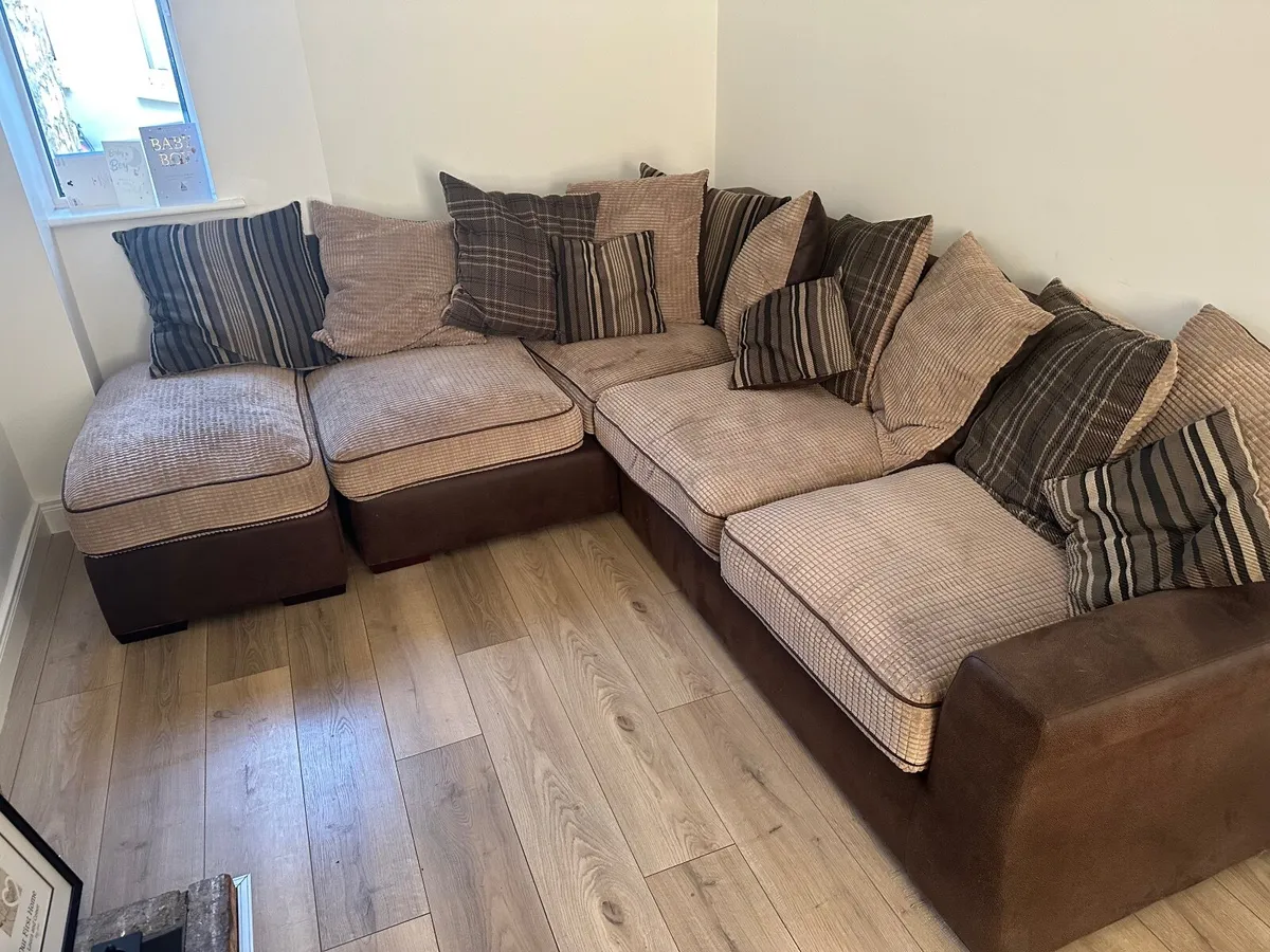 Couch - Image 3
