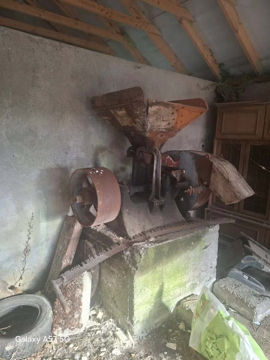 Bentall corn grinder - Image 1
