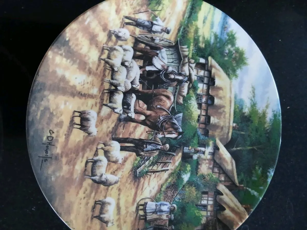 Wedgewood plates - Image 1