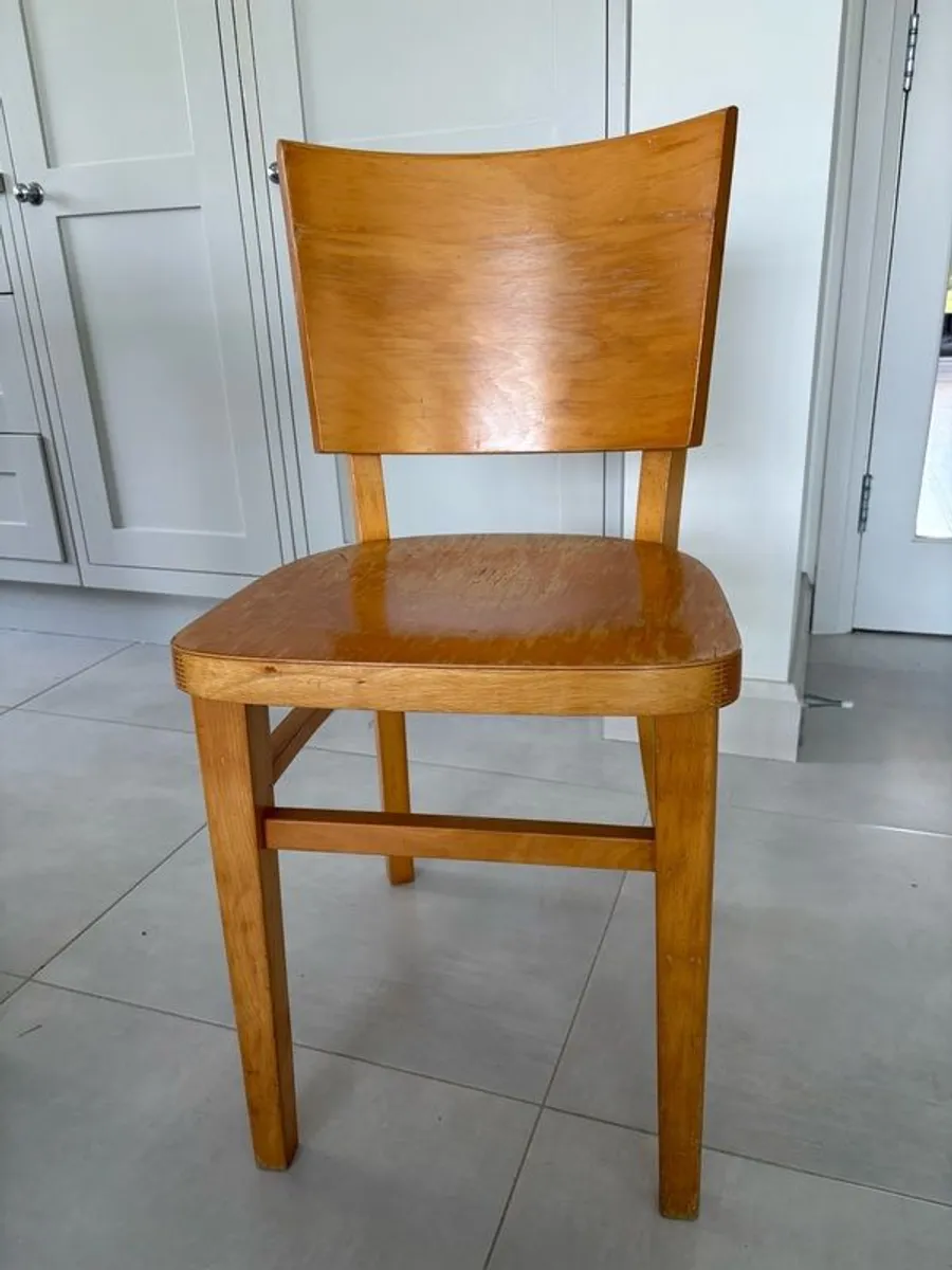 4 wooden chairs - Image 2