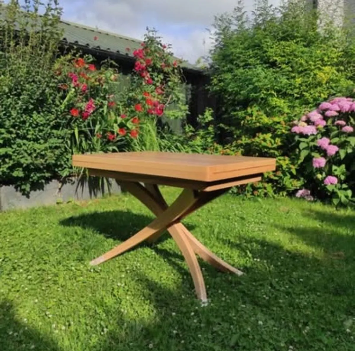 Wooden transformable table. NEW - Image 1