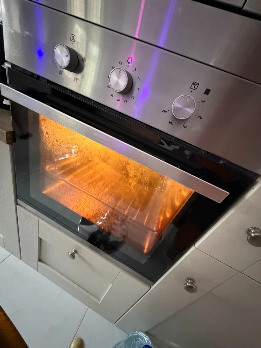Oven - Image 4
