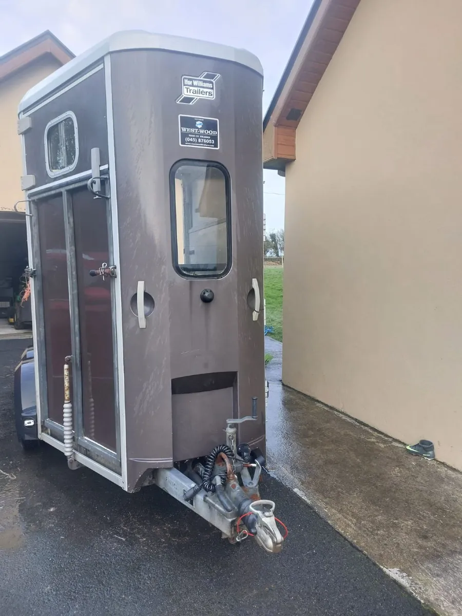 Ifor Williams 506 Horsebox Kerry - Image 1