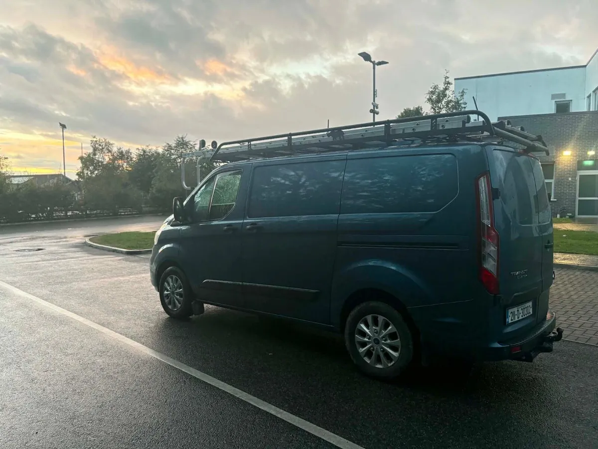 Van - Image 4