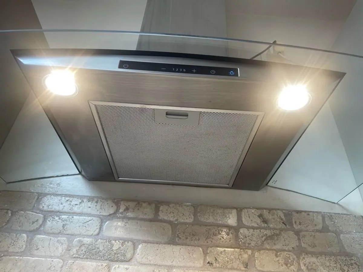 Samsung curved glass extractor fan - Image 4