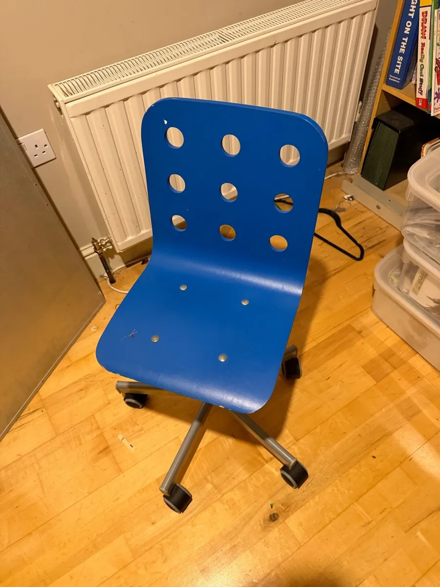 Children’s chair (desk or bedroom)