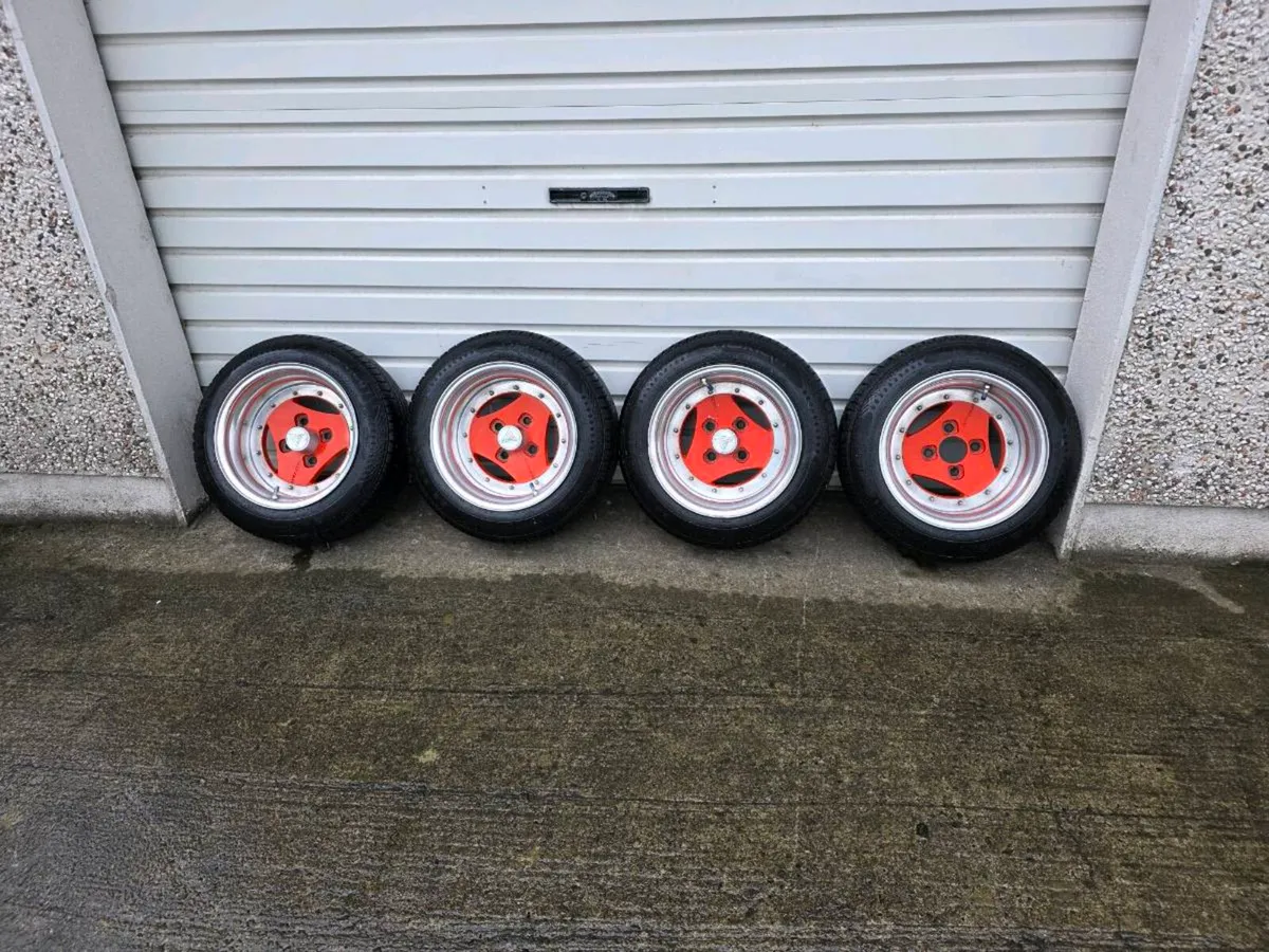 Advans and  wrd D5 ..2 sets of alloys - Image 2