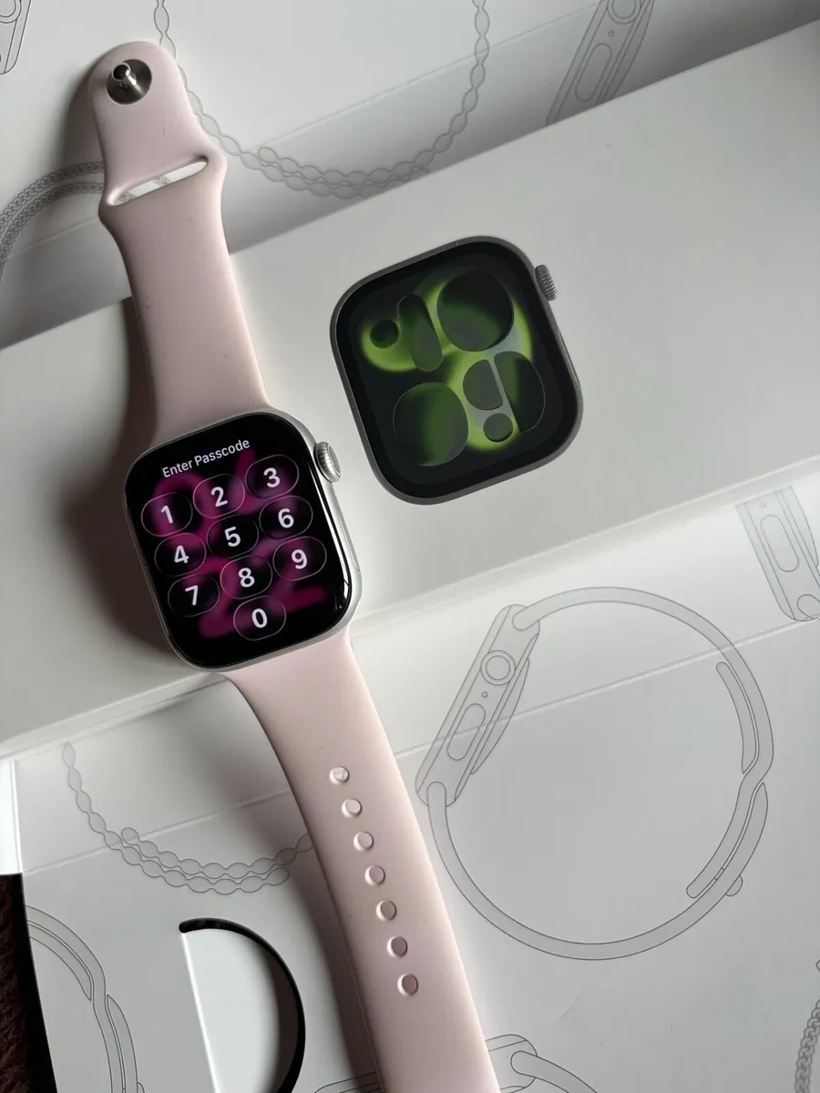 Apple Watch Series 11 (42mm) Silver - Image 3