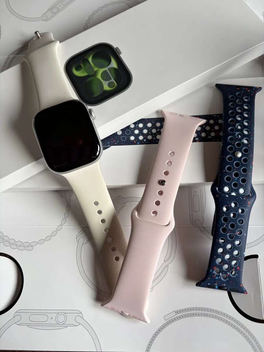 Apple Watch Series 11 (42mm) Silver - Image 4