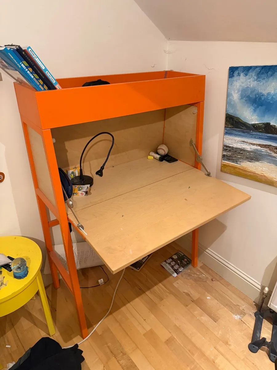 Study desk - Image 1