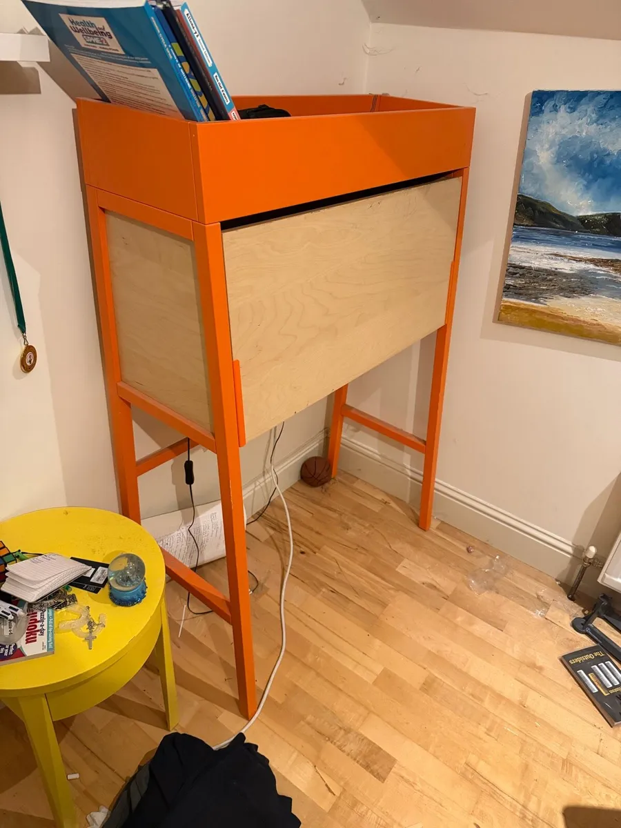 Study desk - Image 2