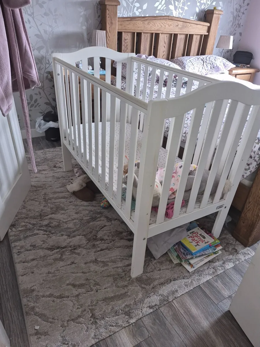 Baby cot - Image 2