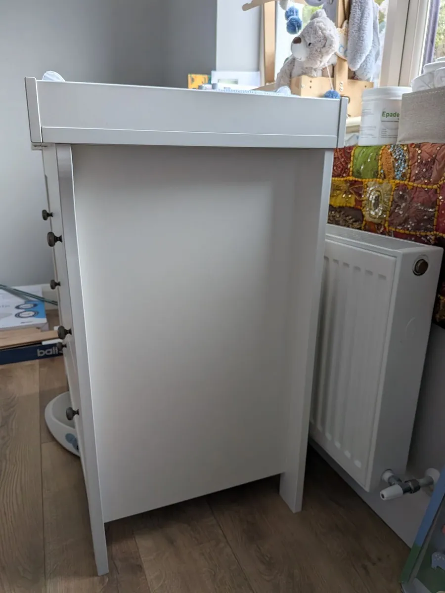 CuddleCo Clara  - 3 Drawer- Changing Unit - White - Image 3