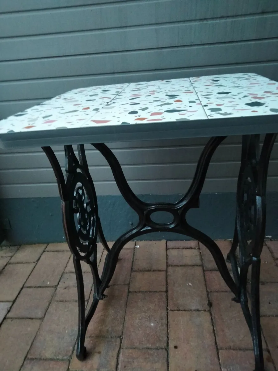 Singer base Garden Table - Image 3