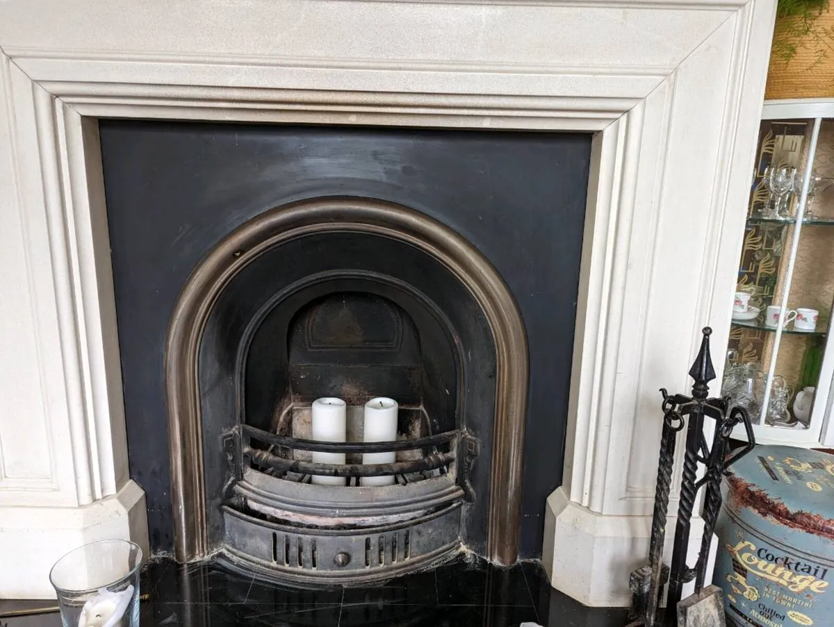 Fireplace and surround - Image 2