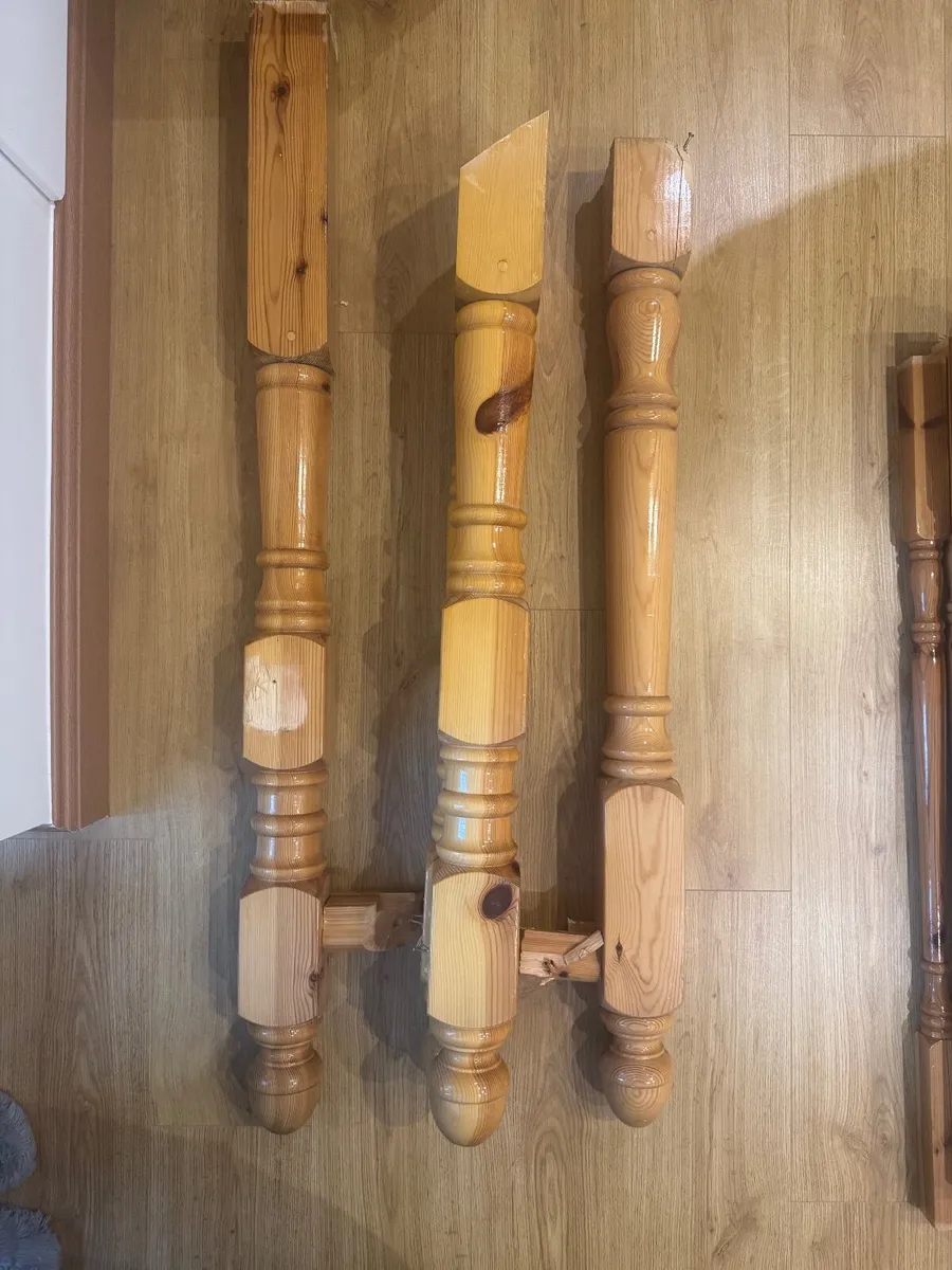 Balusters and newels - Image 4