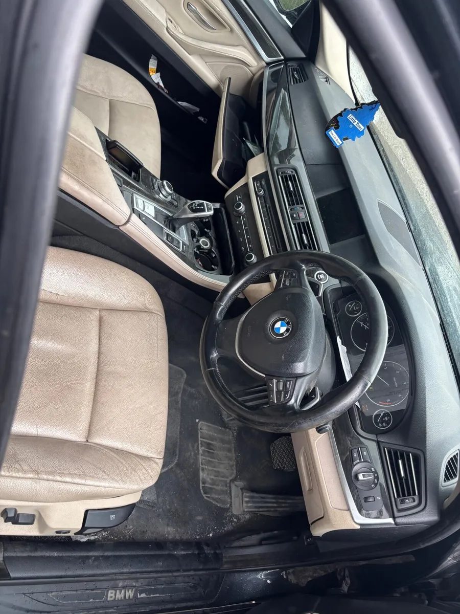 Car - Image 2