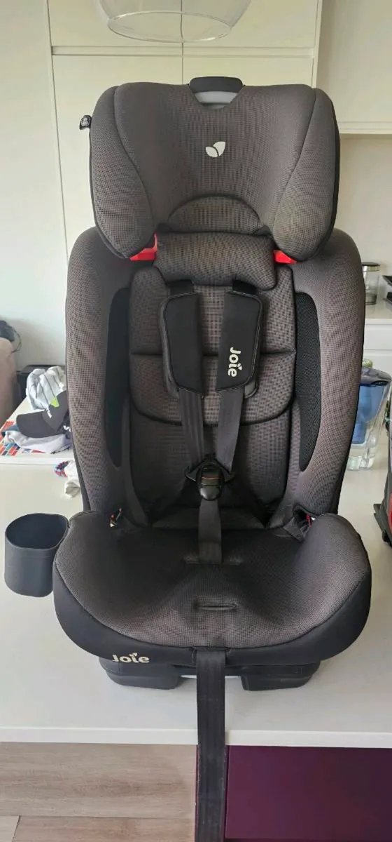 2 x Joie ISOfix Car Seats (9-36 kg) - Image 2