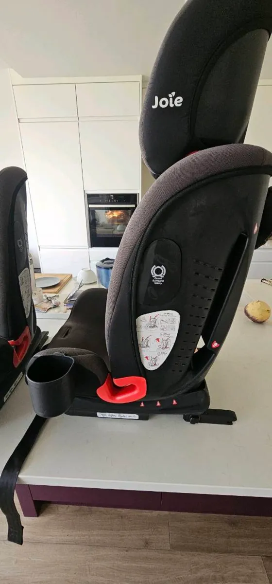 2 x Joie ISOfix Car Seats (9-36 kg) - Image 4