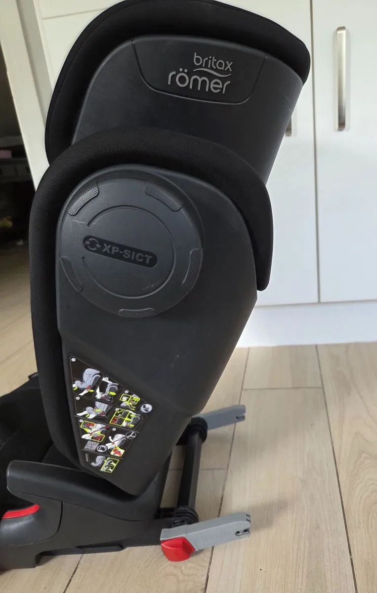 Highback booster car seats - Image 2